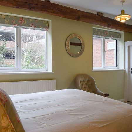 Lovely Old Cottage ストラットフォード＝アポン＝エイボン エクステリア 写真