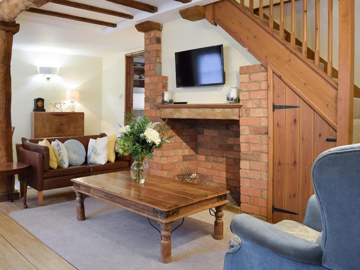 Lovely Old Cottage ストラットフォード＝アポン＝エイボン エクステリア 写真